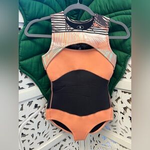Roxy women’s neoprene sleeveless wetsuit surf suit one piece. Peach/grey. Size S